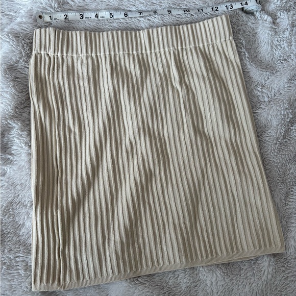 Beige Ribbed Two-Piece Set - Picture 6 of 7